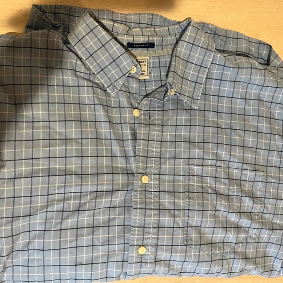 Blue Old Navy Men’s Button Down - Picture 4 of 4
